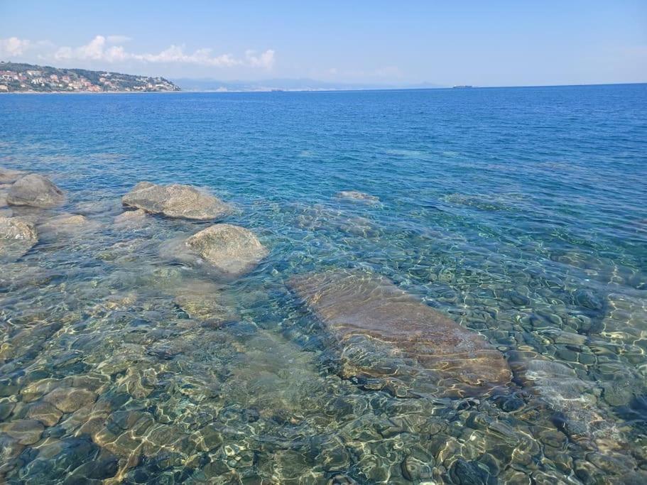Con Terrazza Fronte Mare Cogoleto